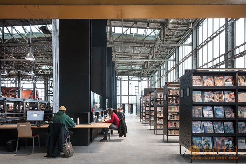 荷兰蒂尔堡LocHal图书馆改造